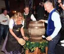 hofbraeu-starkbier-delicator-bier-fest-feiern-gerryundgarry-party-zelt-fastenzeit