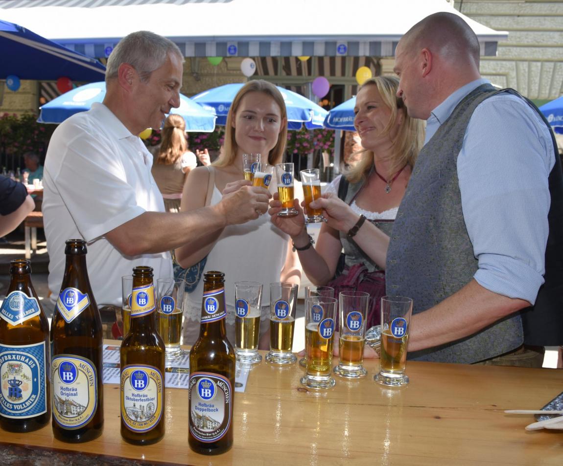 hofbraeukeller-sommerfest-bier-party-biergarten