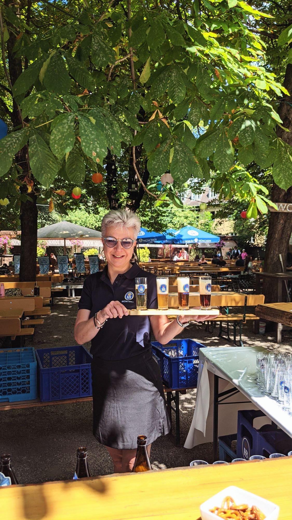 hofbraeukeller-wiener-platz-sommerfest-familie-steinberg-party-feiern-sommer-sonne-bier-biergarten